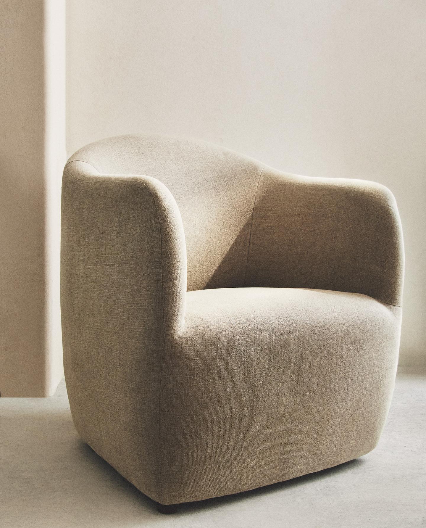 Oslo Minimalist Swivel Arm Chair
